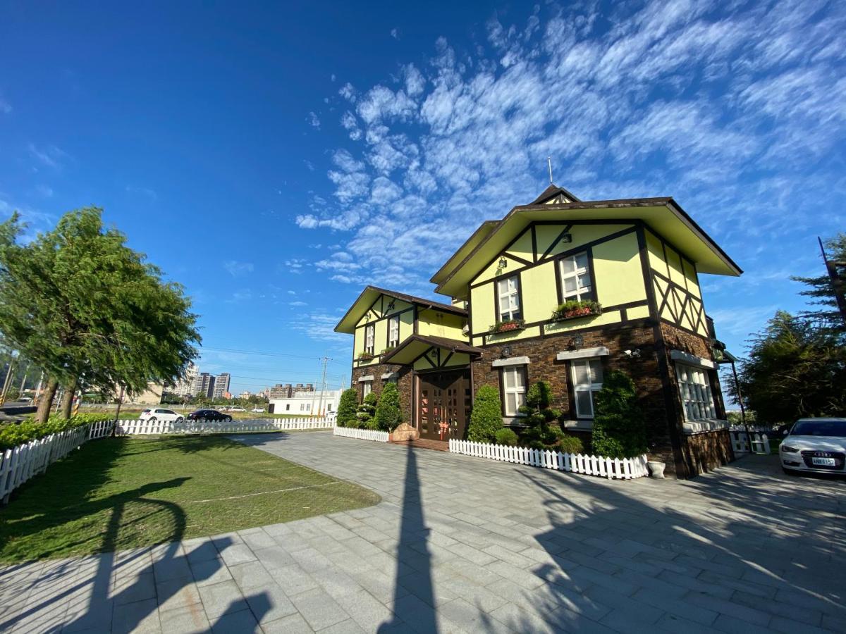 Luxembourg Hills Homestay Джиаоси Екстериор снимка