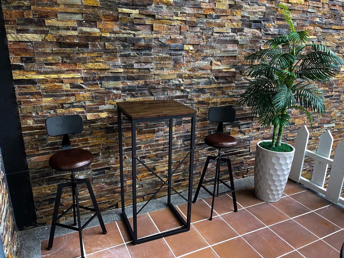 Luxembourg Hills Homestay Джиаоси Екстериор снимка