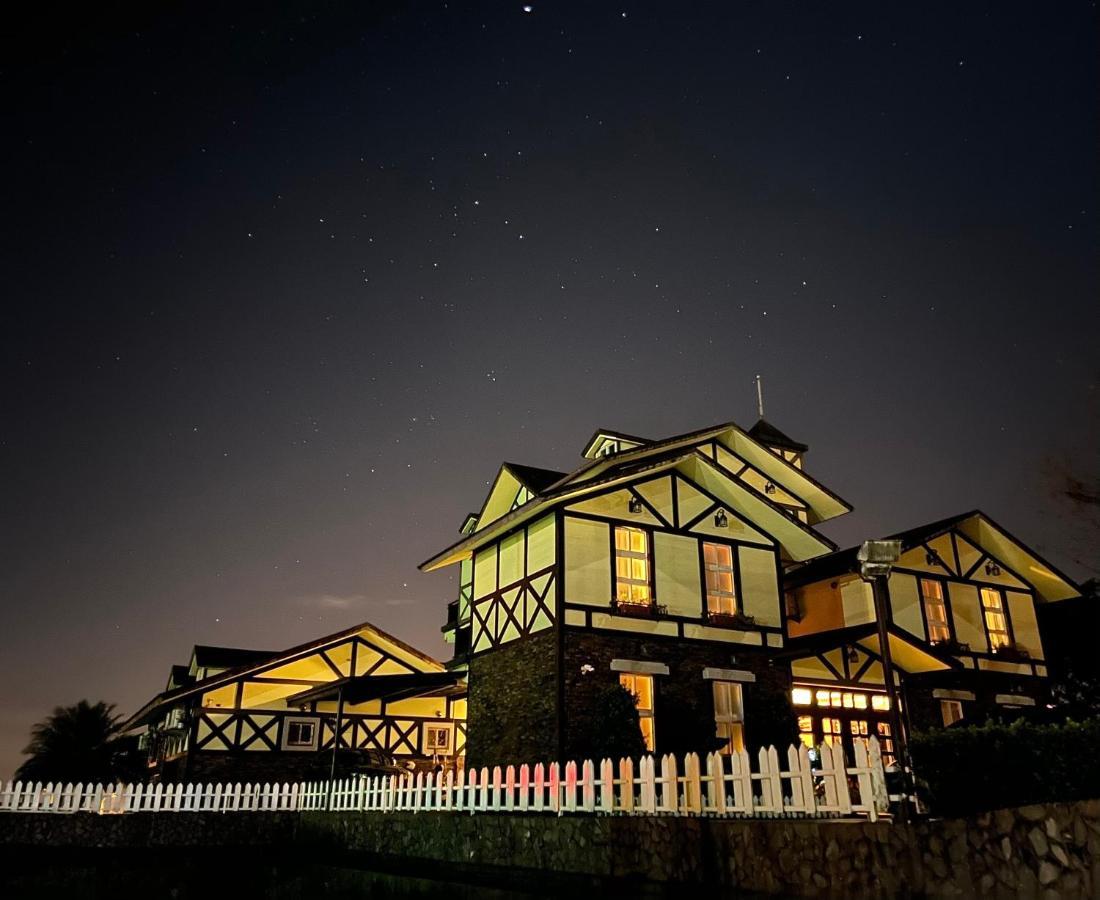 Luxembourg Hills Homestay Джиаоси Екстериор снимка