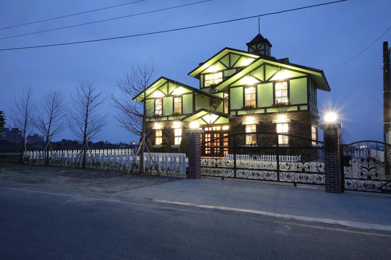 Luxembourg Hills Homestay Джиаоси Екстериор снимка