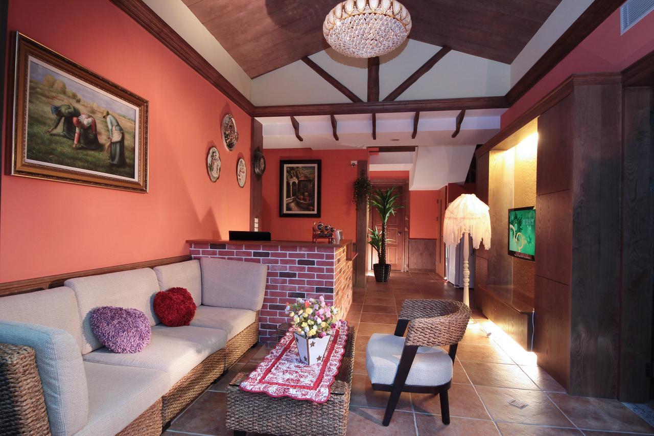 Luxembourg Hills Homestay Джиаоси Екстериор снимка