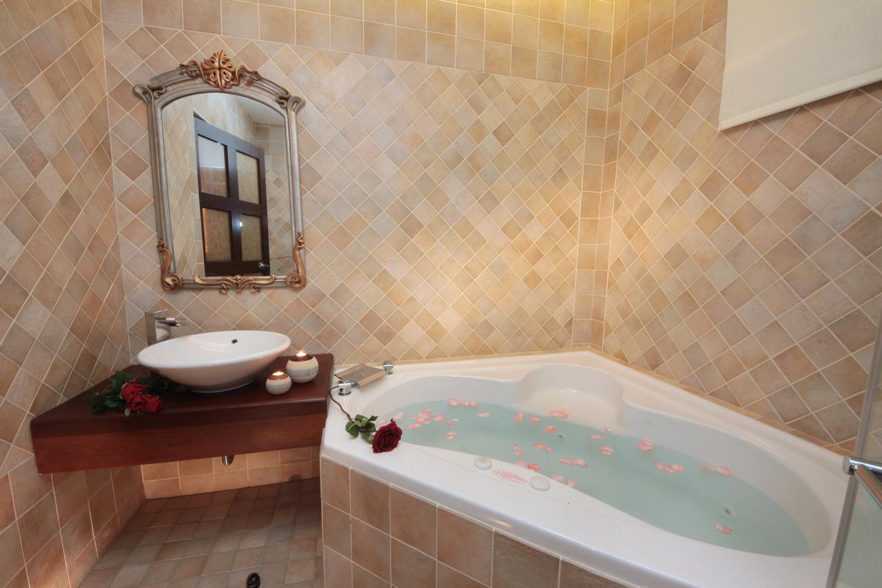 Luxembourg Hills Homestay Джиаоси Екстериор снимка