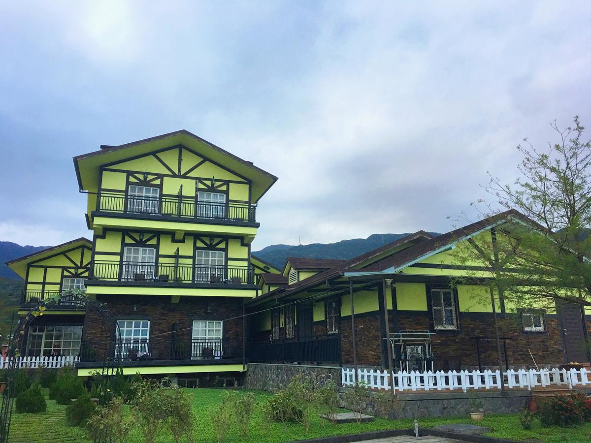Luxembourg Hills Homestay Джиаоси Екстериор снимка